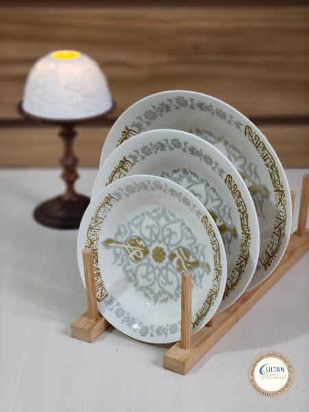 طقم سفرة بورسلان 18 قطعة